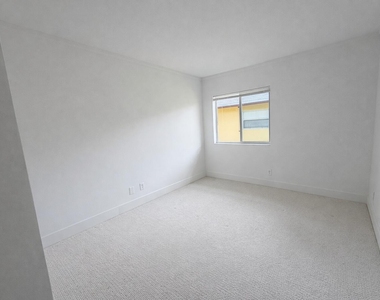 2660 Ne 8th Avenue - Photo Thumbnail 13