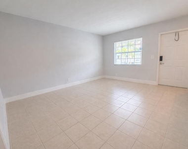 2660 Ne 8th Avenue - Photo Thumbnail 7