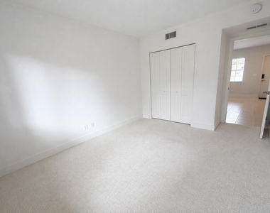 2660 Ne 8th Avenue - Photo Thumbnail 10