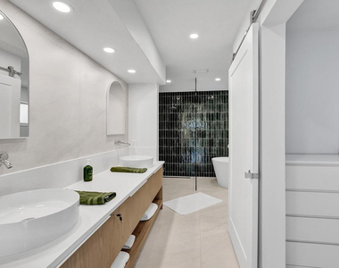 5581 Ne 31st Avenue - Photo Thumbnail 24