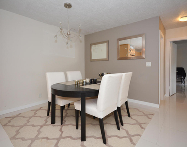 1231 Nw 13th Street - Photo Thumbnail 4