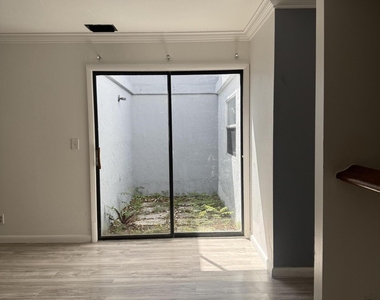 5201 Sw 31st Street - Photo Thumbnail 3