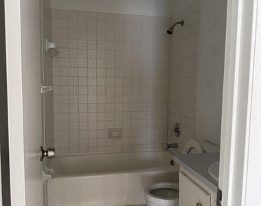 5201 Sw 31st Street - Photo Thumbnail 6