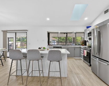 481 Sw Aster Road - Photo Thumbnail 9