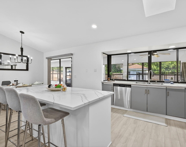 481 Sw Aster Road - Photo Thumbnail 10