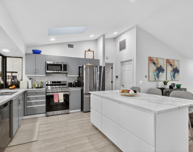 481 Sw Aster Road - Photo Thumbnail 13