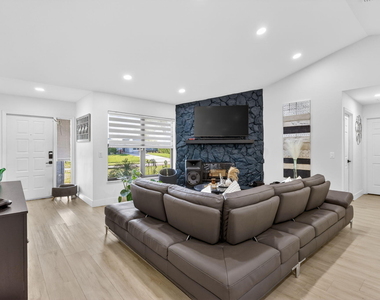 481 Sw Aster Road - Photo Thumbnail 6