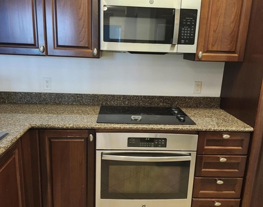 1660 Renaissance Commons Boulevard - Photo Thumbnail 5