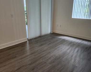 1660 Renaissance Commons Boulevard - Photo Thumbnail 11