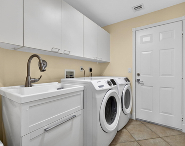 1724 Annandale Circle - Photo Thumbnail 17