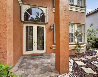 1724 Annandale Circle - Photo Thumbnail 8