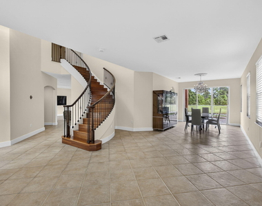 1724 Annandale Circle - Photo Thumbnail 12