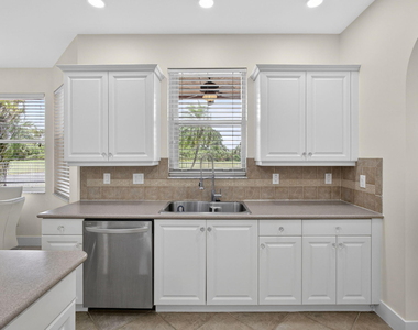 1724 Annandale Circle - Photo Thumbnail 31