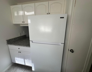 6054 Forest Hill Boulevard - Photo Thumbnail 5