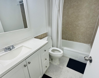 6054 Forest Hill Boulevard - Photo Thumbnail 10