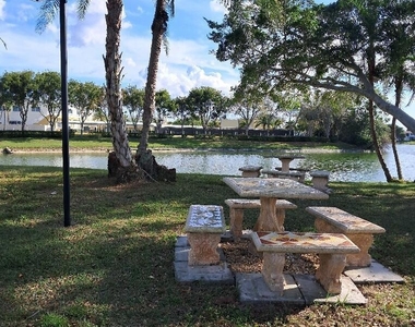 361 Windsor - Photo Thumbnail 16