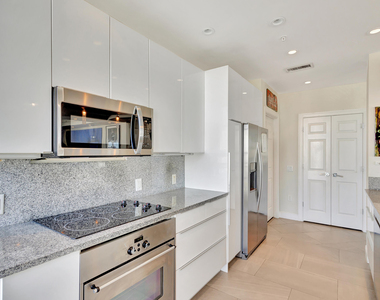 410 Evernia Street - Photo Thumbnail 10
