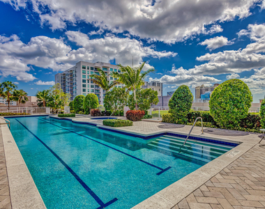 410 Evernia Street - Photo Thumbnail 24