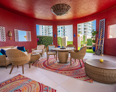 410 Evernia Street - Photo Thumbnail 1