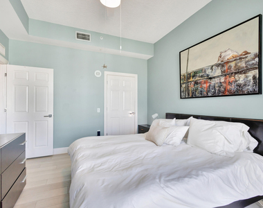 410 Evernia Street - Photo Thumbnail 14