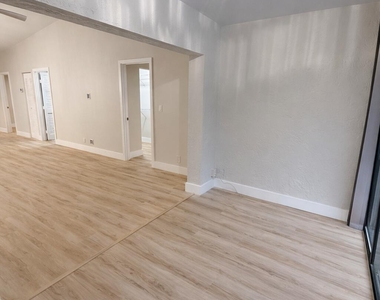 18765 Candlewick Drive - Photo Thumbnail 5