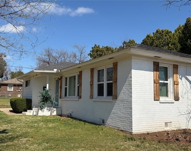 3929 Nw 32nd Street - Photo Thumbnail 2