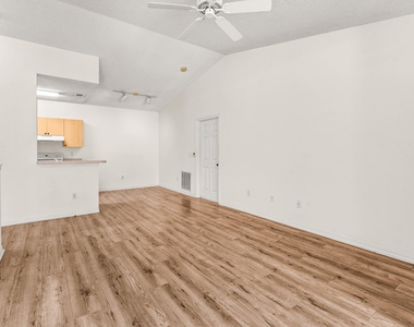 10336 Fox Trail Road S - Photo Thumbnail 14
