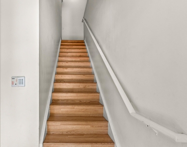 10336 Fox Trail Road S - Photo Thumbnail 5