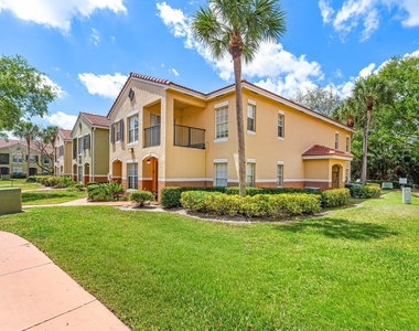 10336 Fox Trail Road S - Photo Thumbnail 2