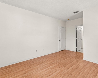10336 Fox Trail Road S - Photo Thumbnail 22