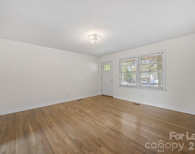 1502 Cloverdale Lane - Photo Thumbnail 19
