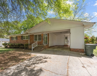 1502 Cloverdale Lane - Photo Thumbnail 1