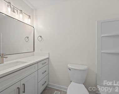 1502 Cloverdale Lane - Photo Thumbnail 10