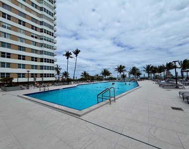 1985 S Ocean Drive - Photo Thumbnail 43