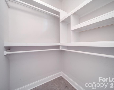 112 Rockwell Court - Photo Thumbnail 10