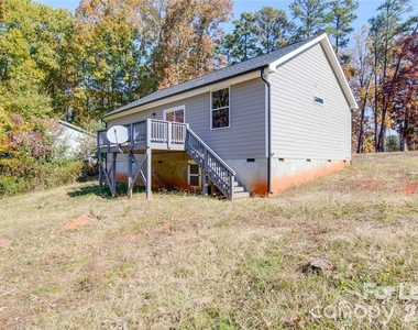 112 Rockwell Court - Photo Thumbnail 45