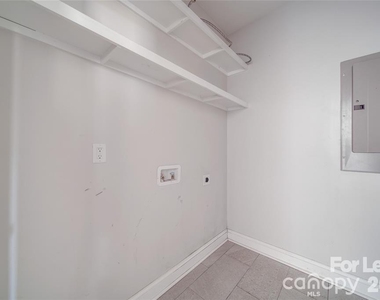 112 Rockwell Court - Photo Thumbnail 12