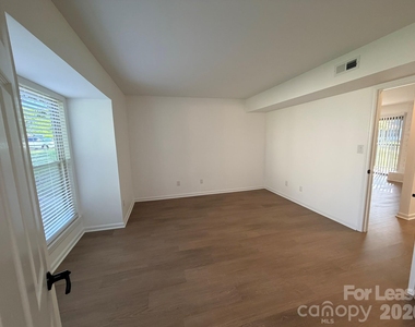 11048 Cedar View Road - Photo Thumbnail 4