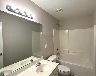 1207 Joannas Court - Photo Thumbnail 15