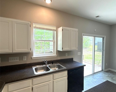 1207 Joannas Court - Photo Thumbnail 9