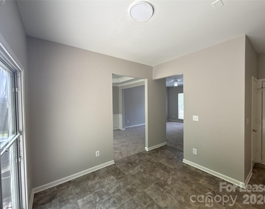 1207 Joannas Court - Photo Thumbnail 6