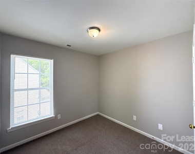1207 Joannas Court - Photo Thumbnail 17