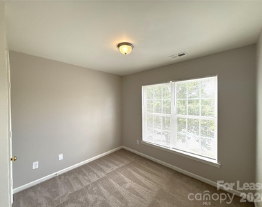 1207 Joannas Court - Photo Thumbnail 16