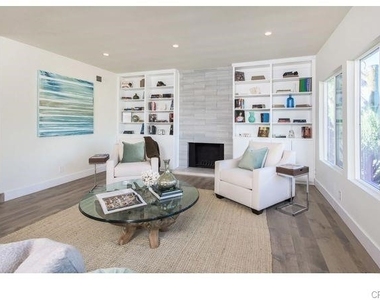 15672 Castlewoods Drive - Photo Thumbnail 7