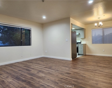 1131 E Doran - Photo Thumbnail 14