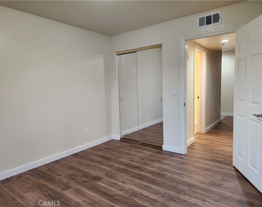 1131 E Doran - Photo Thumbnail 9
