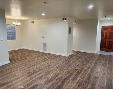 1131 E Doran - Photo Thumbnail 15