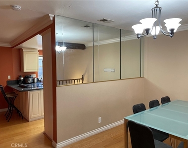 1006 Arcadia Avenue - Photo Thumbnail 3