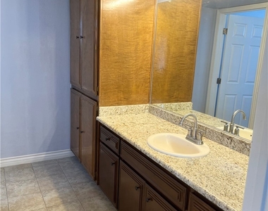 1006 Arcadia Avenue - Photo Thumbnail 17