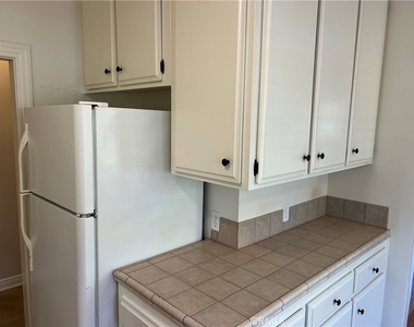 136 Poinsettia Avenue - Photo Thumbnail 7